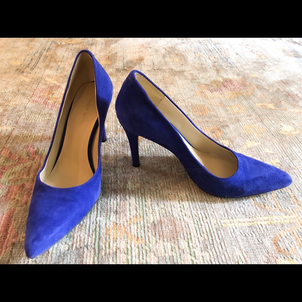 Nine West pointy toe pump